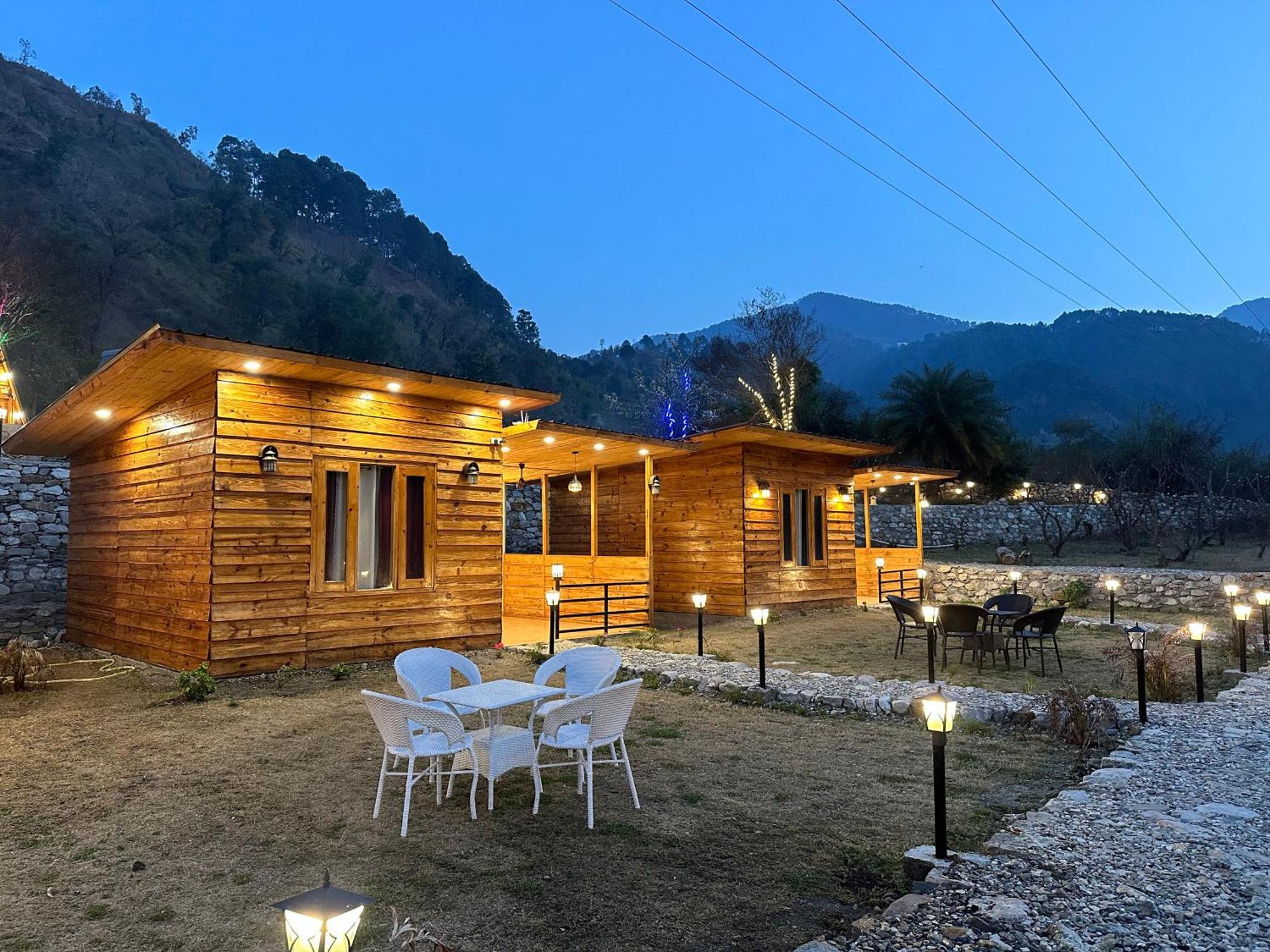 Cabana Riverside Resort - Kainchi Dham Nainital Dış mekan fotoğraf