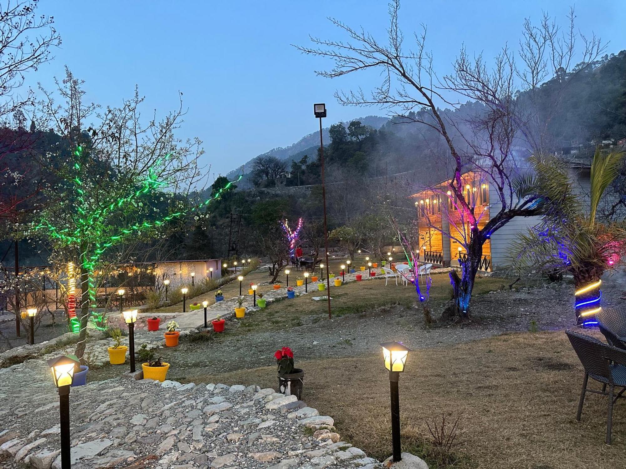 Cabana Riverside Resort - Kainchi Dham Nainital Dış mekan fotoğraf