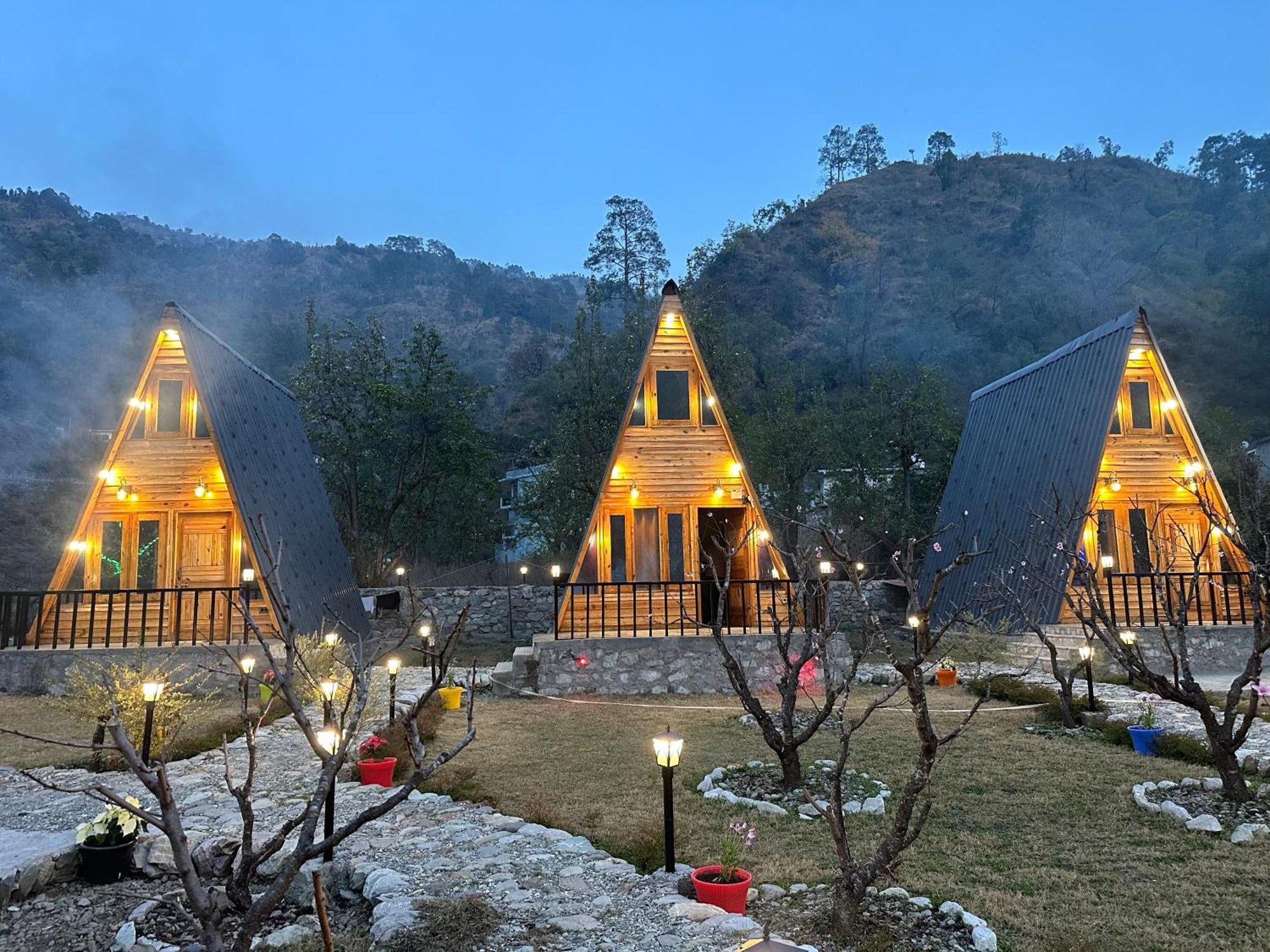 Cabana Riverside Resort - Kainchi Dham Nainital Dış mekan fotoğraf