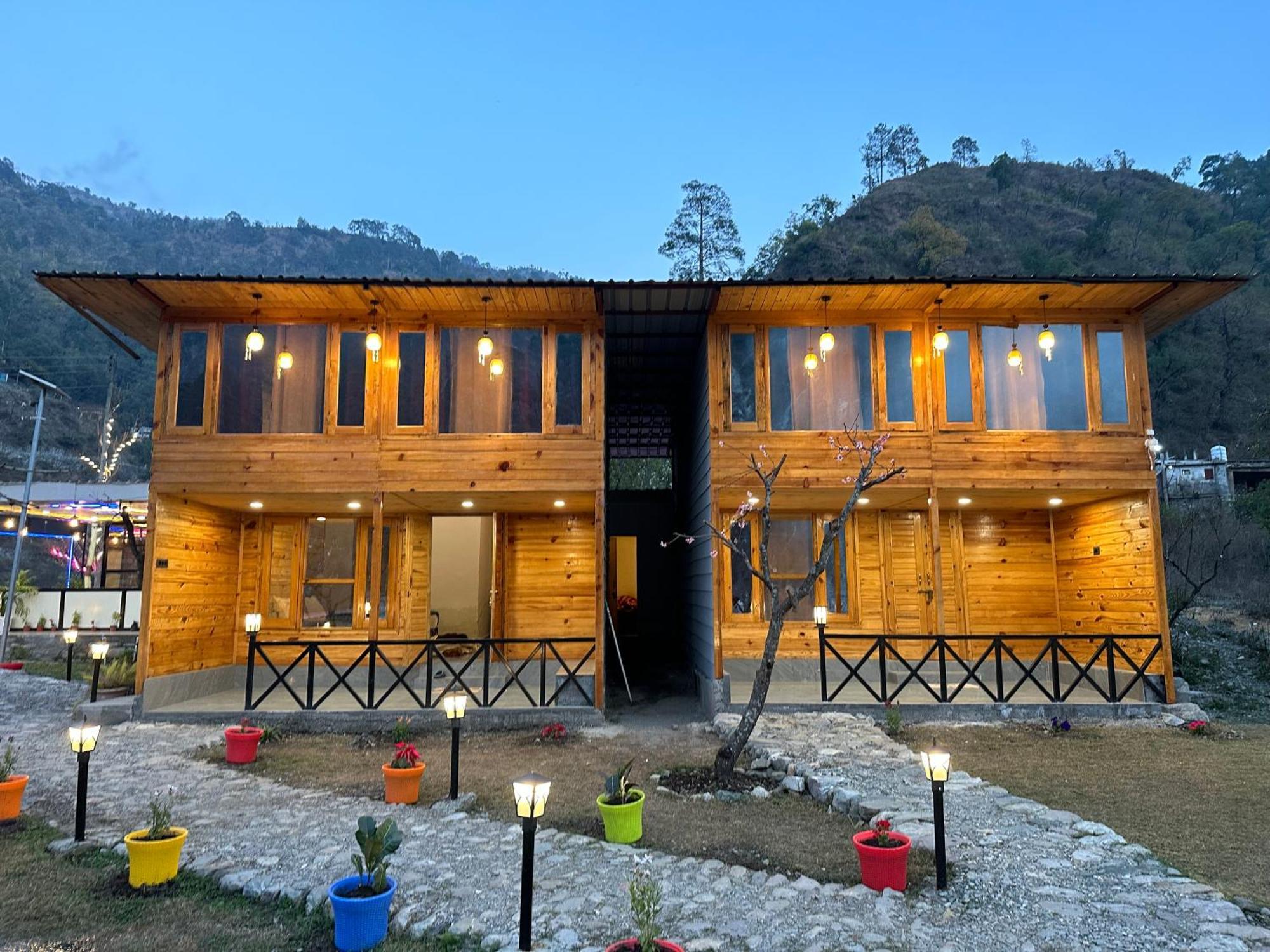Cabana Riverside Resort - Kainchi Dham Nainital Dış mekan fotoğraf